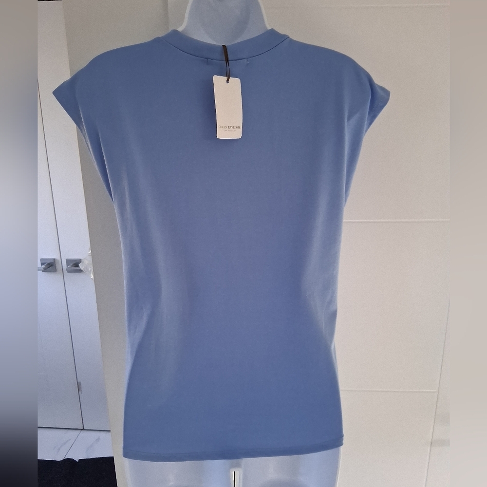 NWT Green Envelope LA/ Light Blue V-Neck Top/ Blouse/ Size US S - Picture 6 of 11